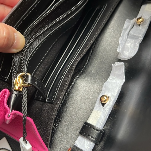 SOLD‼️Marc Jacobs Crossbody Wallet - Picture 10 of 12